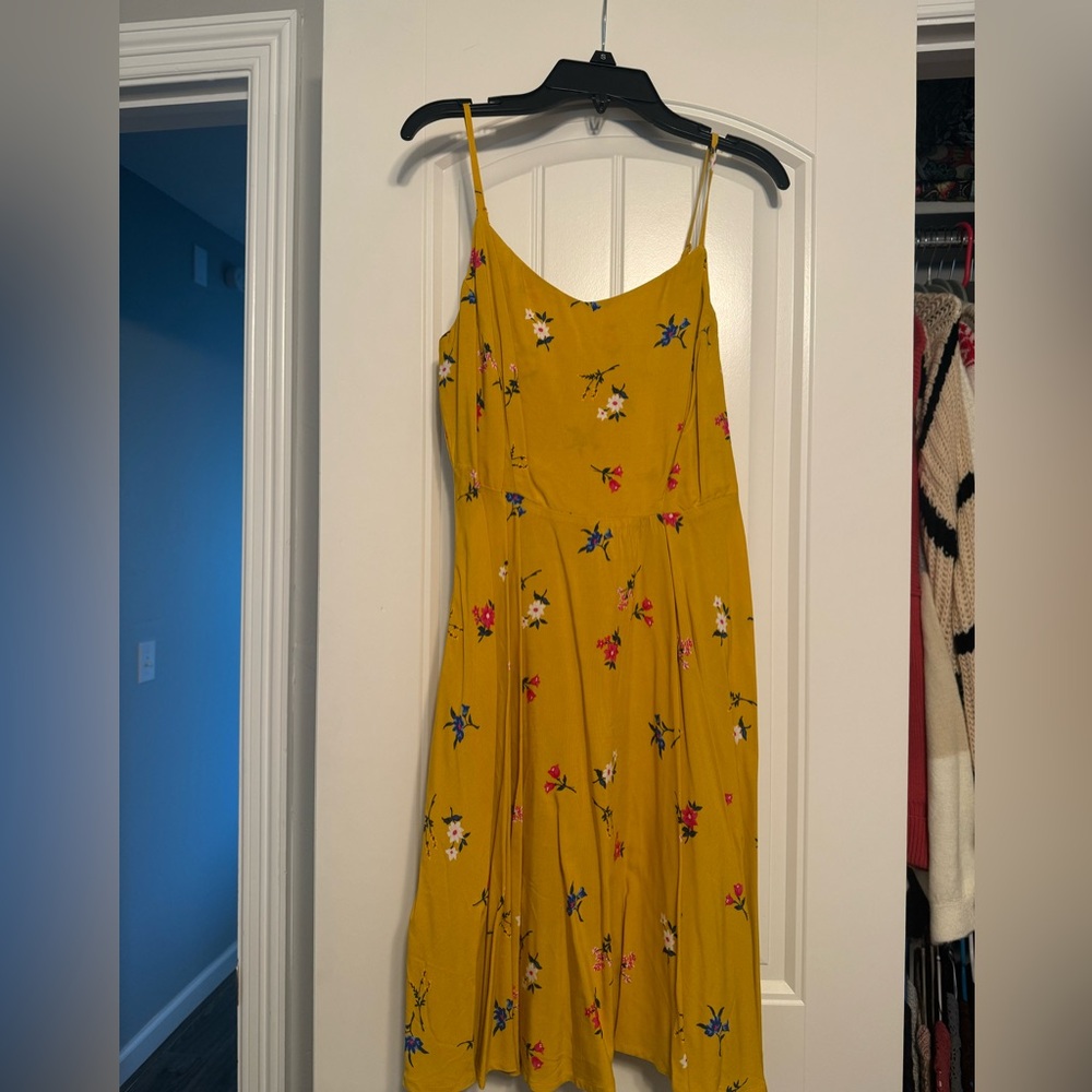 🦋 NWT Old Navy floral dress 🦋